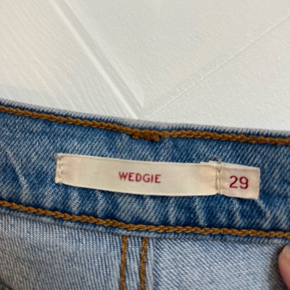 Levi’s wedgie light wash jeans size 29 - Picture 3 of 5